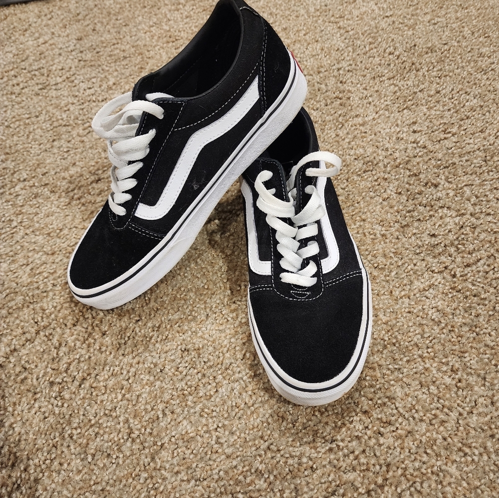 Mens size 7.5 black Vans